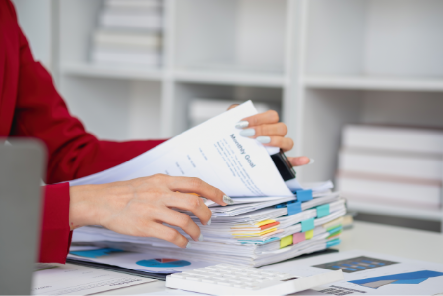 사람, 의류, 텍스트, 책이(가) 표시된 사진

AI 생성 콘텐츠는 정확하지 않을 수 있습니다.